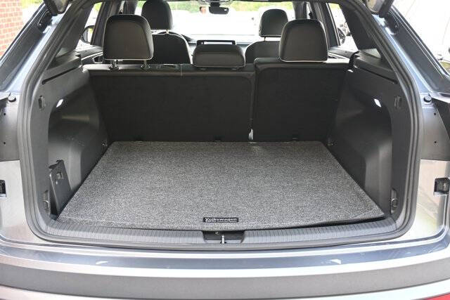 2024 Volkswagen Atlas Cross Sport SEL Premium R-Line 4Motion