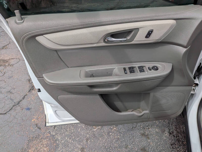 2017 Chevrolet Traverse LS