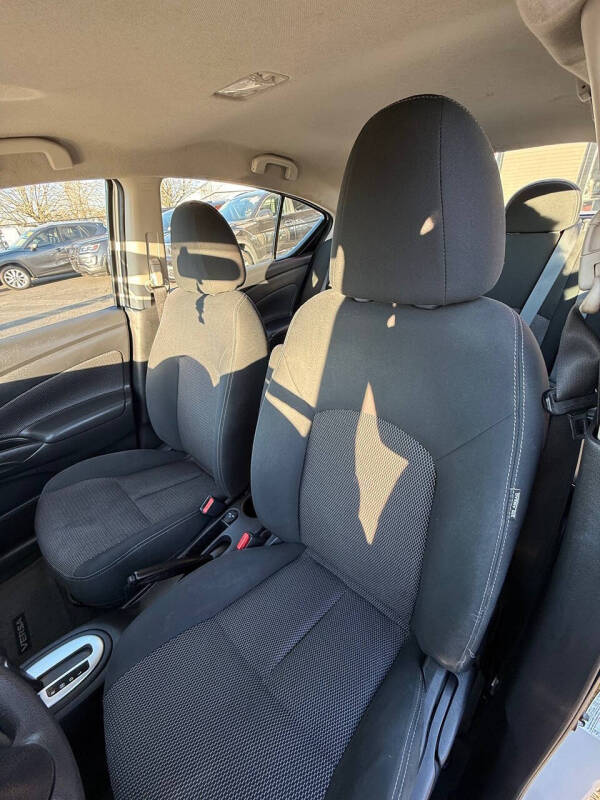 2017 Nissan Versa 1.6 SV