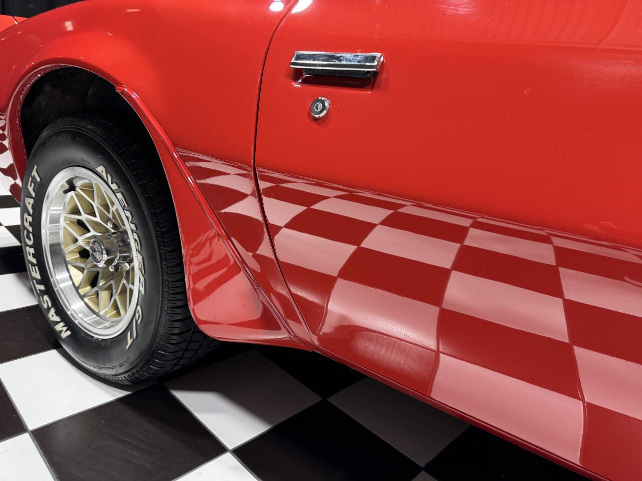 1977 Pontiac Firebird Trans Am 32