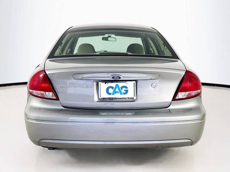 2004 Ford Taurus SES