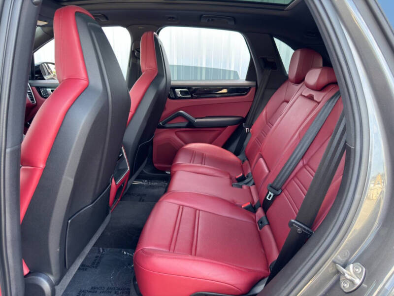 2023 Porsche Cayenne