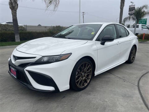 2023 Toyota Camry Hybrid SE Nightshade
