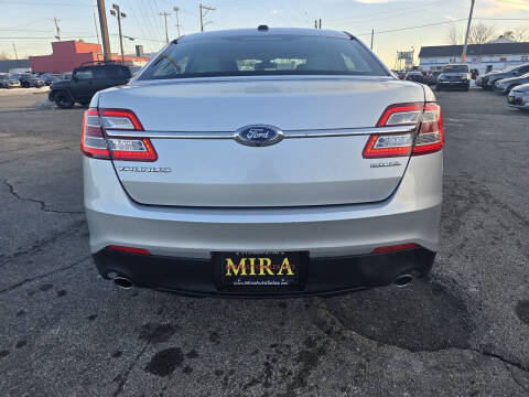 2016 Ford Taurus SE