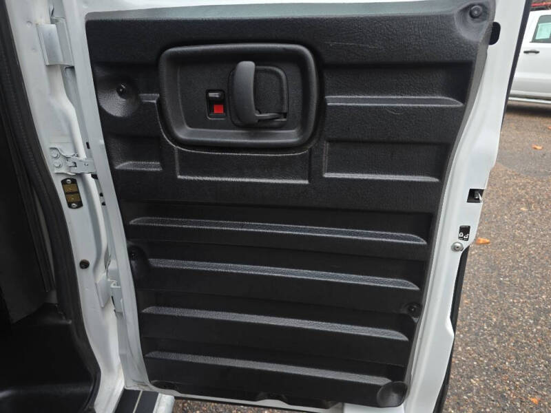 2024 GMC Savana 2500