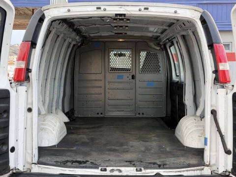 2017 GMC Savana 2500