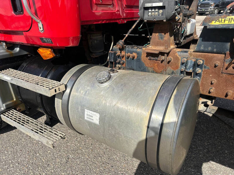 2007 Mack Granite