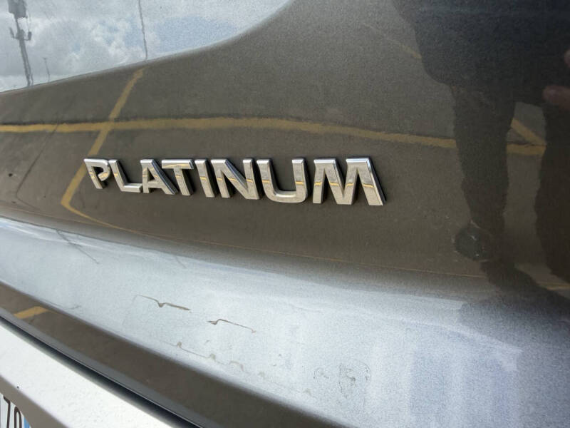 2023 Nissan Pathfinder Platinum