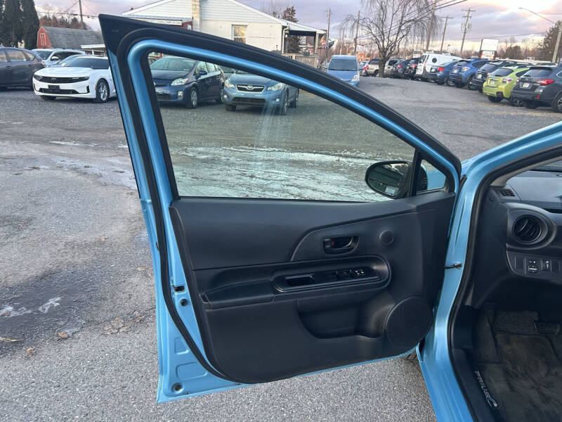 2015 Toyota Prius c Two