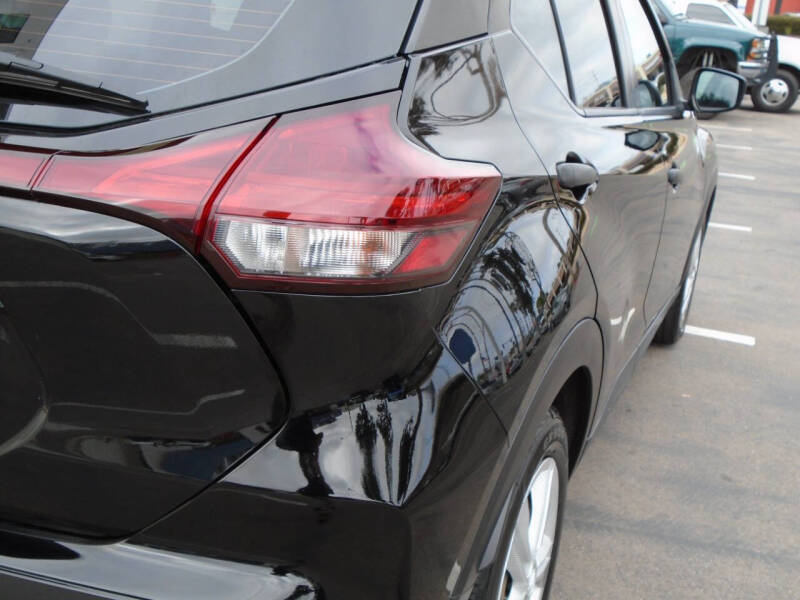 2021 Nissan Kicks S