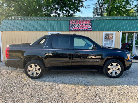 2007 Chevrolet Avalanche for sale at Claborn Motors, INC in Cambridge City IN