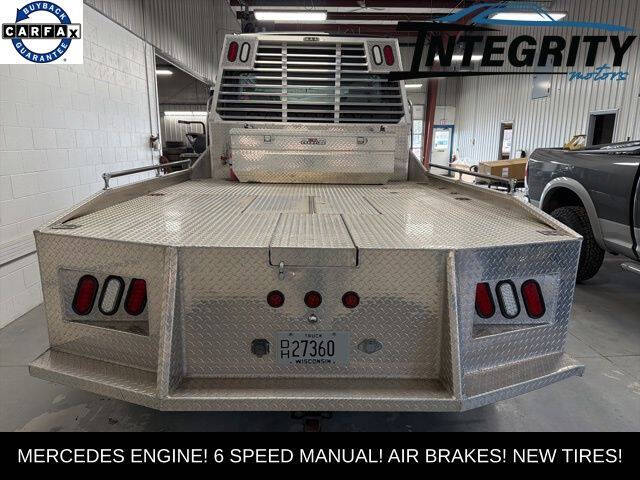 2004 Freightliner M2 106