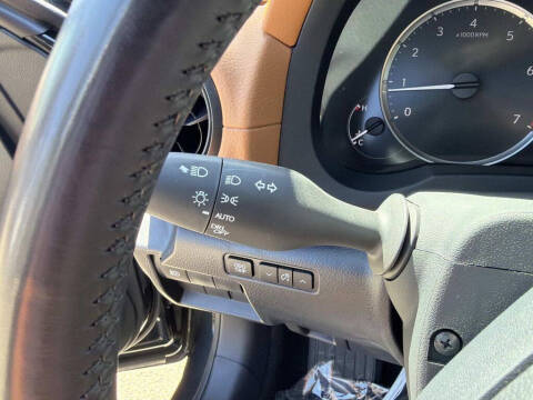2023 Lexus IS 300