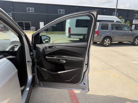 2016 Ford Escape S