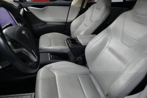 2015 Tesla Model S
