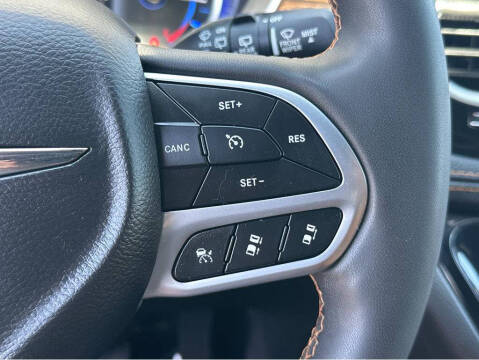 2023 Chrysler Pacifica Plug-In Hybrid Pinnacle