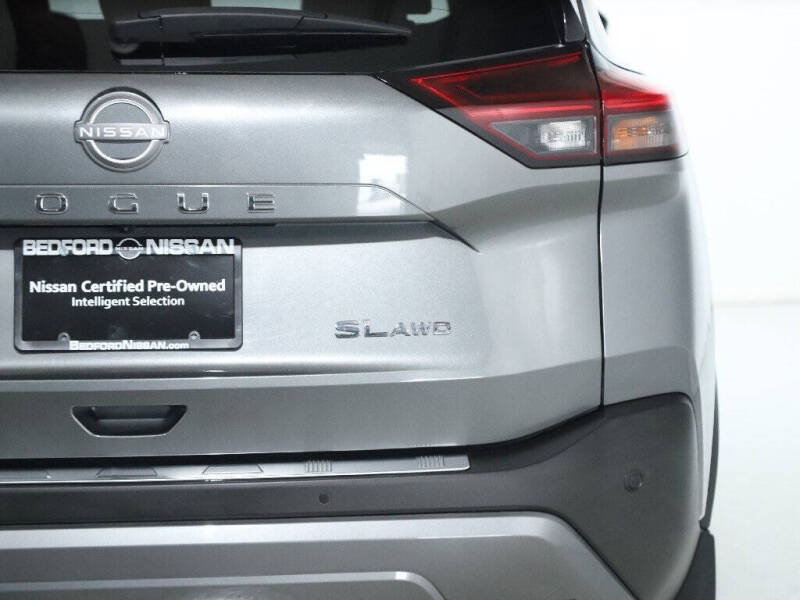 2022 Nissan Rogue SL