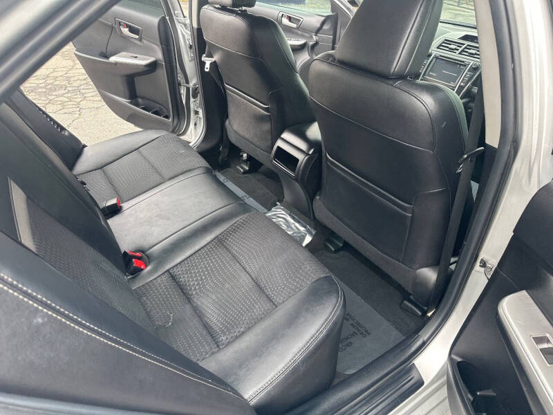 2014 Toyota Camry Hybrid XLE