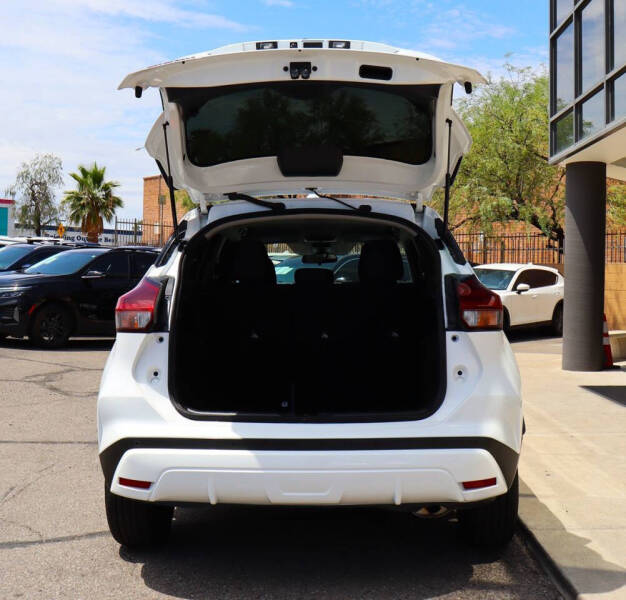 2024 Nissan Kicks S