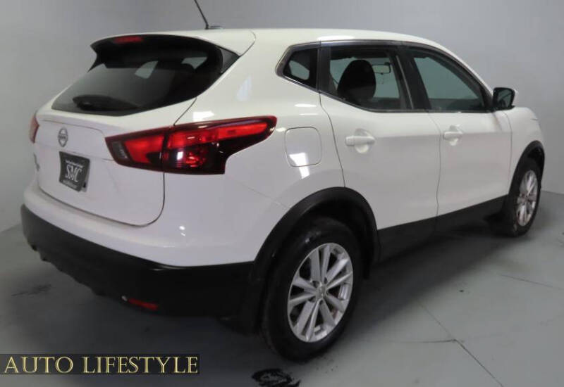 2017 Nissan Rogue Sport S