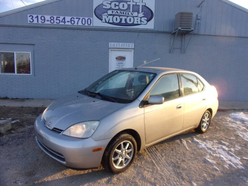 2002 Toyota Prius for sale at SCOTT FAMILY MOTORS in Springville IA