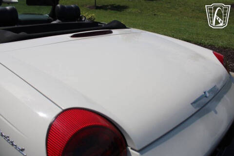 2002 Ford Thunderbird Deluxe