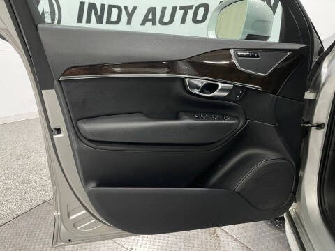 2018 Volvo XC90 T6 Momentum