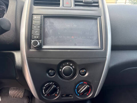 2019 Nissan Versa SV