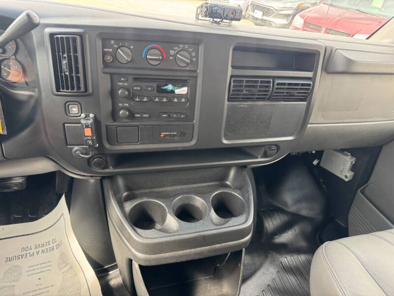 2006 GMC Savana LS 1500