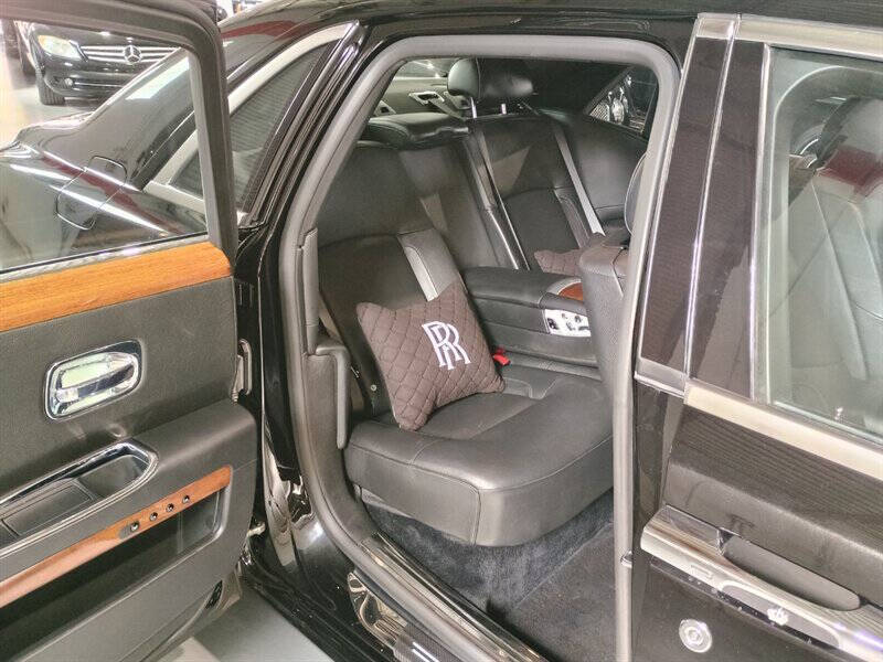 2010 Rolls-Royce Ghost 59