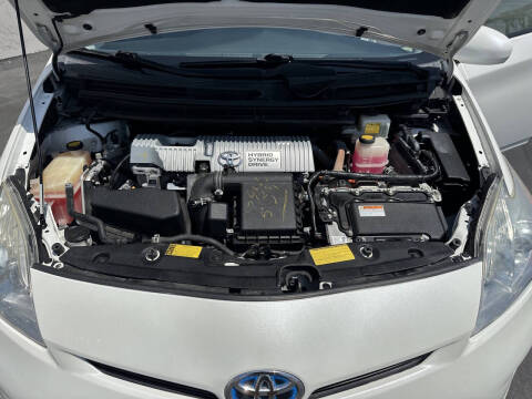 2013 Toyota Prius Two