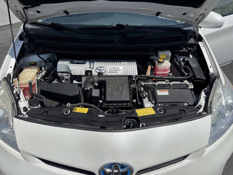 2013 Toyota Prius Two