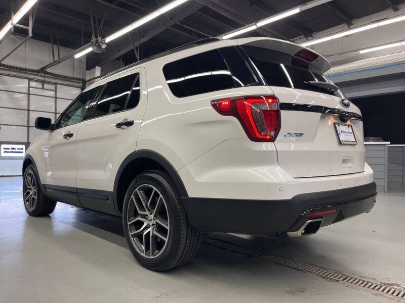 2017 Ford Explorer Sport