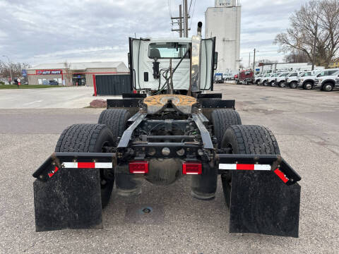 2021 International RH613