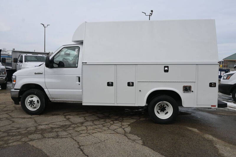 2025 Ford E-Series