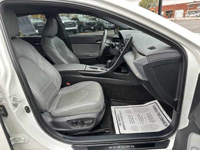 2021 Toyota Avalon Hybrid Limited