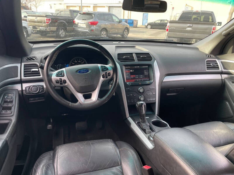 2011 Ford Explorer XLT