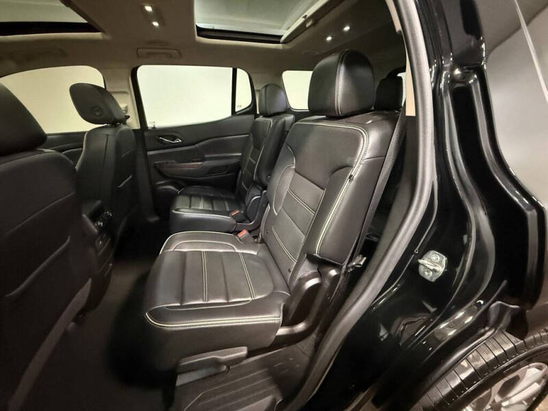 2022 GMC Acadia Denali