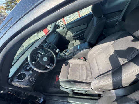 2012 Ford Mustang V6