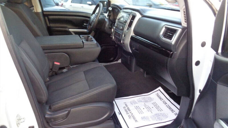 2018 Nissan Titan SV