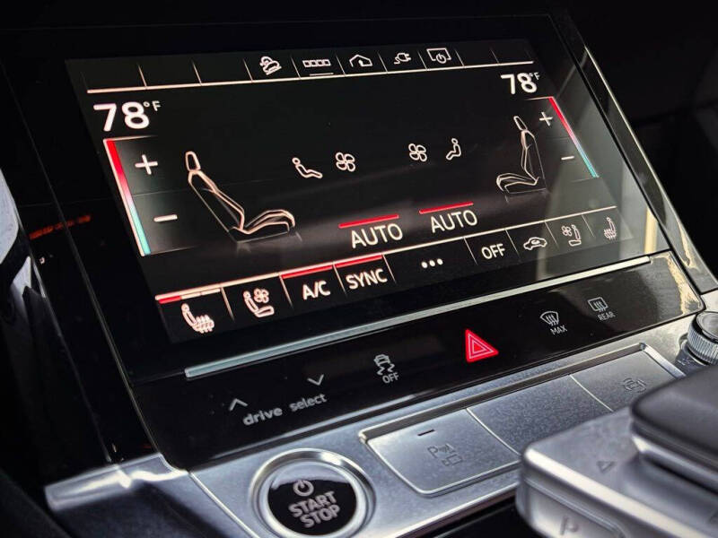 2023 Audi e-tron quattro Premium Plus