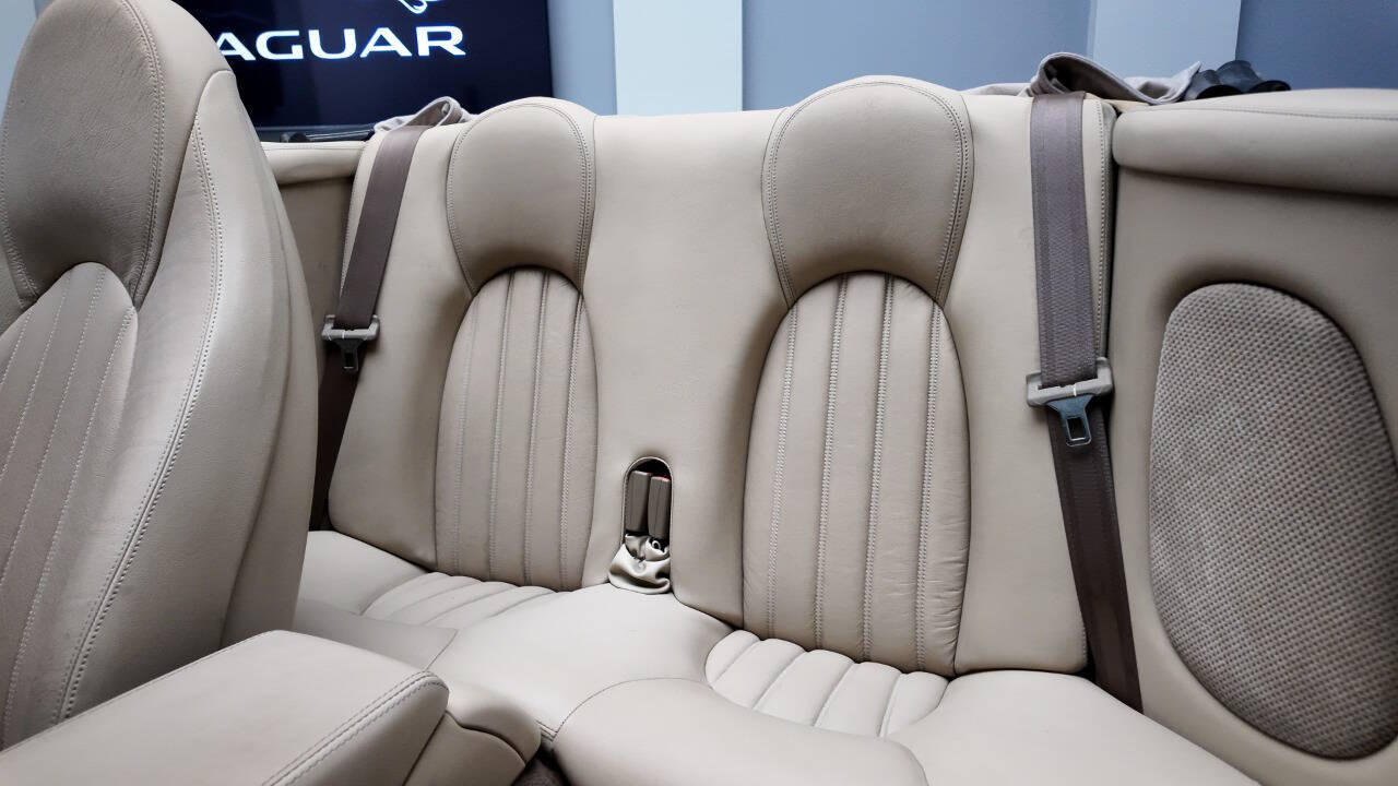 1998 Jaguar XK-Series 43