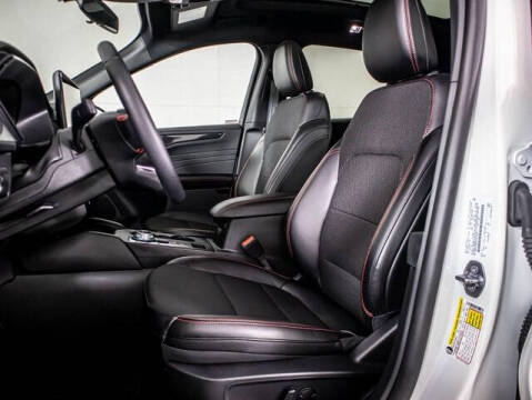 2025 Ford Escape Hybrid ST-Line Select