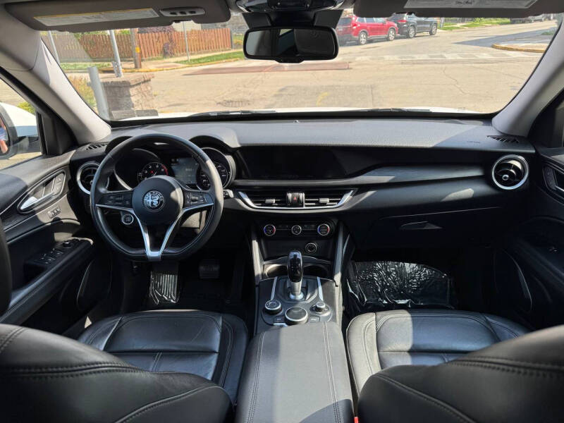 2018 Alfa Romeo Stelvio Base - Photo 17