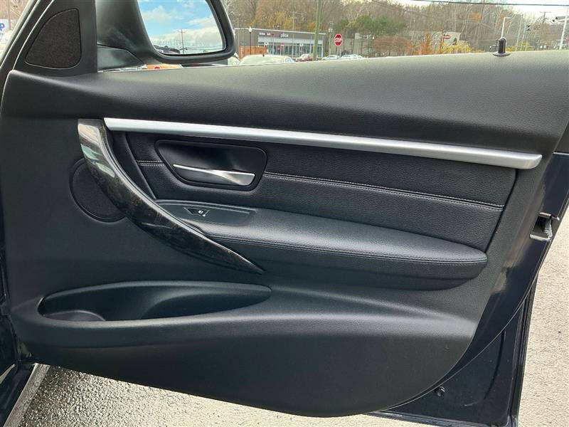 2017 BMW 3 Series 330i xDrive