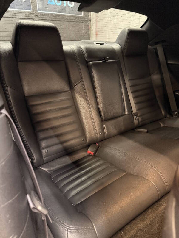 2013 Dodge Challenger SXT