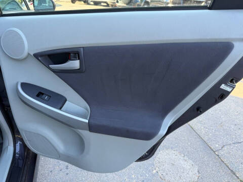 2010 Toyota Prius III