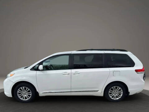 2012 Toyota Sienna