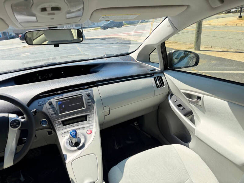2012 Toyota Prius Two