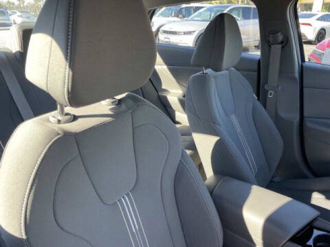 2024 Hyundai Elantra Hybrid Blue